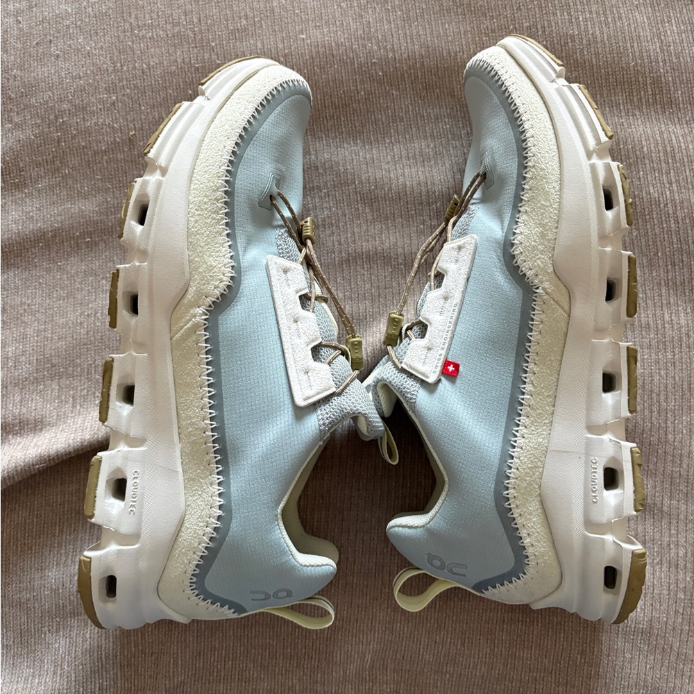 On Running Mint Green Sneakers - Picture 5 of 6